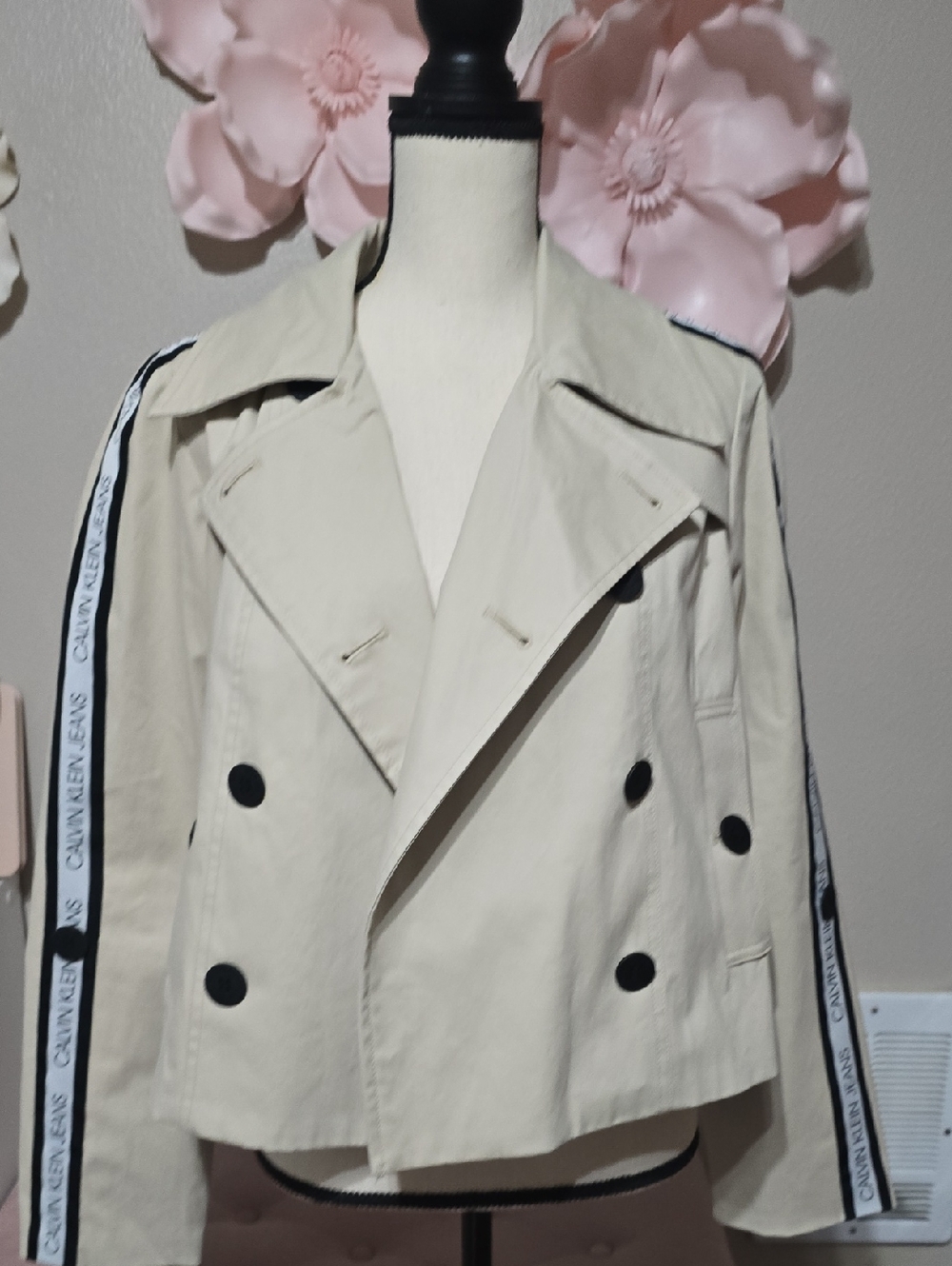 Calvin Klein Cream Cropped Double-Breasted Trench Jacket with Black Buttons